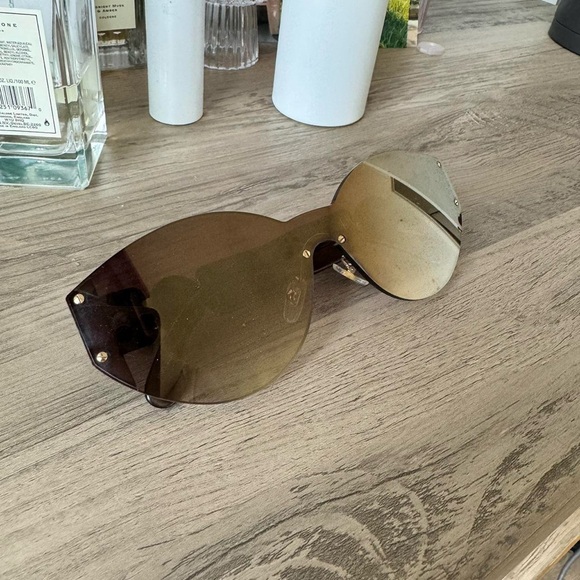 Brown oversized square sunglasses with gradient lenses and thick temple arms